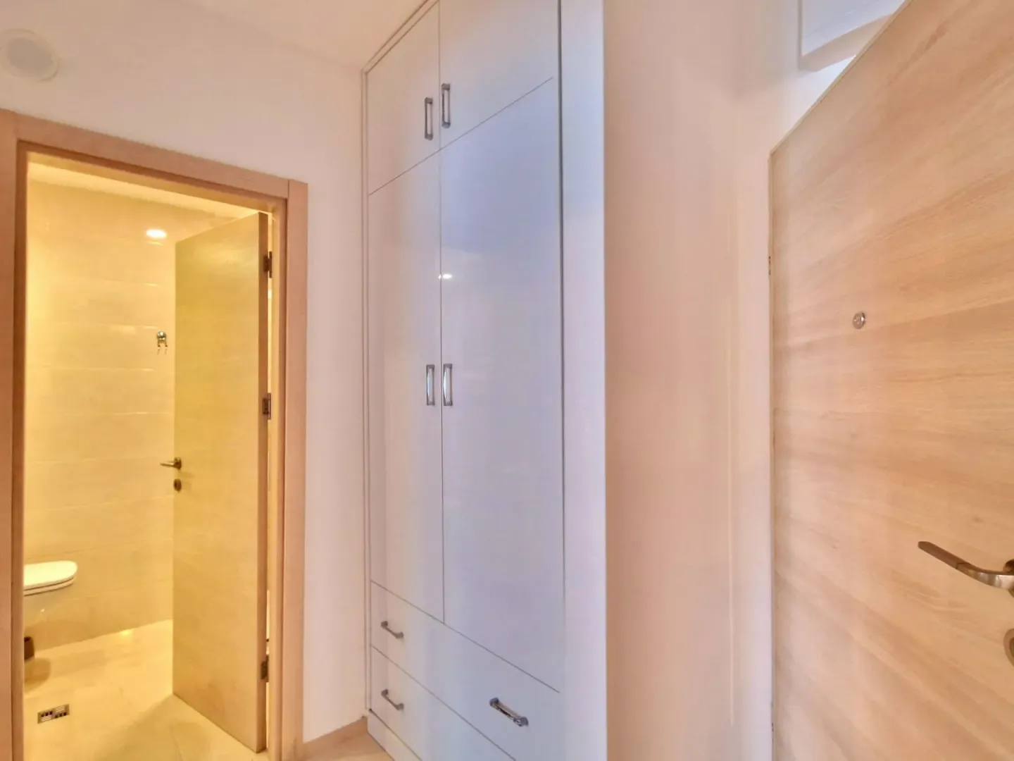 Izdavanje, jednosoban stan, 46m², Bečići, Budva