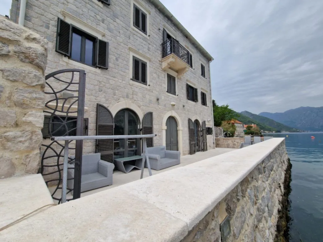 Sale, house, 731m², Stoliv, Kotor