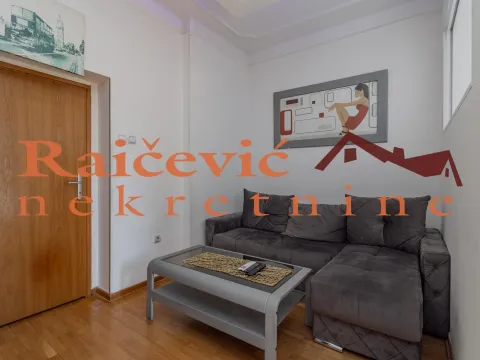 Prodaja, jednosoban stan, 40m², Centar, Stara Pazova - image 3