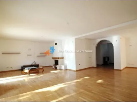 Izdavanje, kuća, 600m², Savski Venac, Beograd