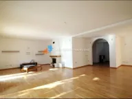 Izdavanje, kuća, 600m², Savski Venac, Beograd - image 1