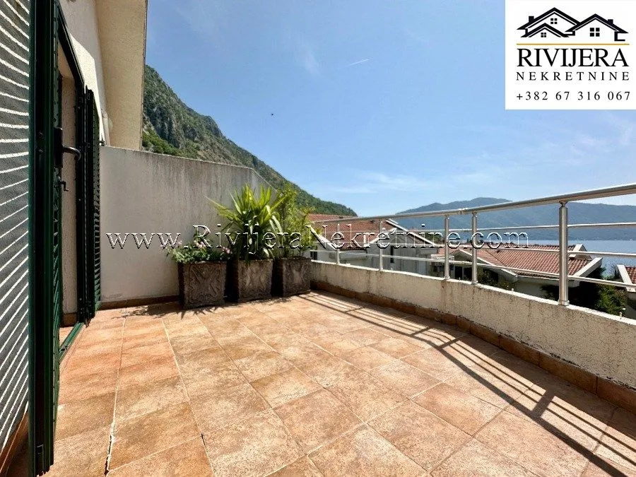 Prodaja, trosoban stan, 130m², Risan, Kotor