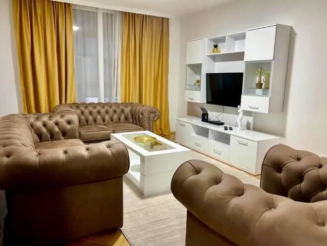 Rent, two bedroom apartment, 100m², Centar, Bar