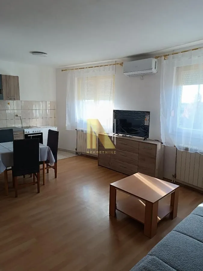 Izdavanje, garsonjera, 25m², Telep, Novi Sad Sve Podlokacije