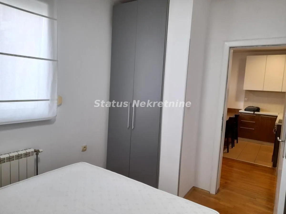 Prodaja, jednosoban stan, 42m², Sajmište, Novi Sad