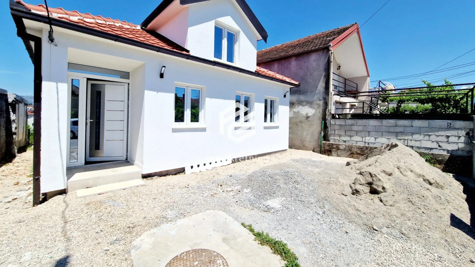 Rent, house, 120m², Konik, Podgorica