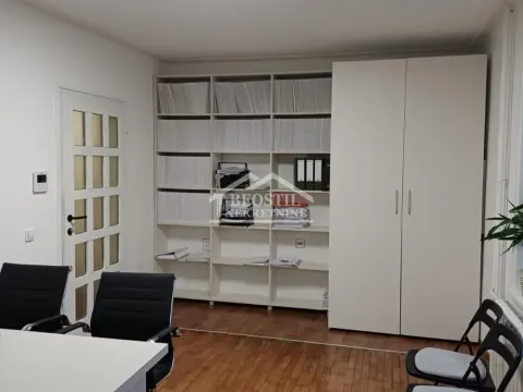 Izdavanje, poslovni prostor, 40m², Šumice, Beograd - image 2