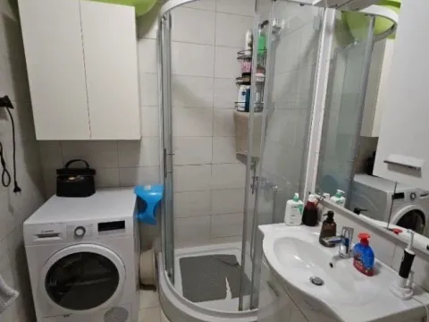 Prodaja, jednosoban stan, 40m², Stari Aerodrom, Podgorica - image 11