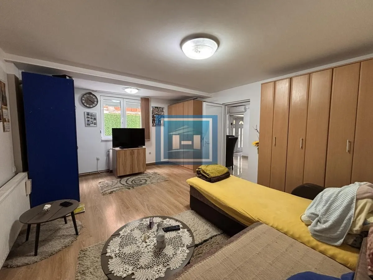 Prodaja, kuća, 181m², Kajsijar, Jagodina