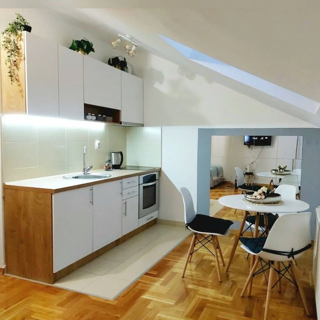 Izdavanje, jednosoban stan, 29m², Podbara, Novi Sad Sve Podlokacije