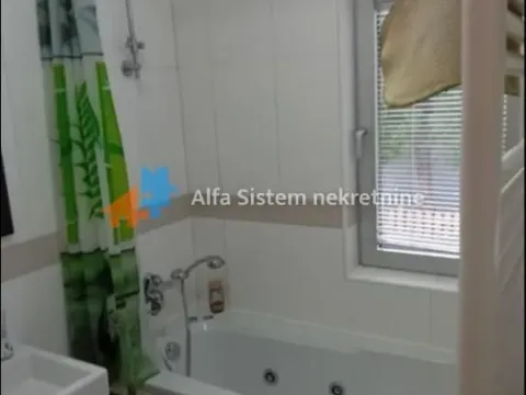 Izdavanje, trosoban stan, 98m², Savski Venac, Beograd - image 17