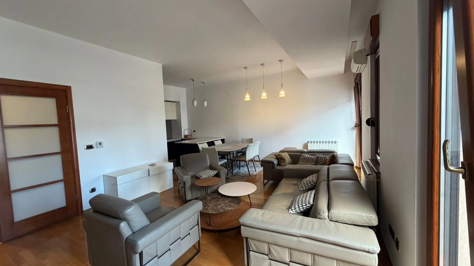 Prodaja, dvosoban stan, 84m², Centar, Podgorica
