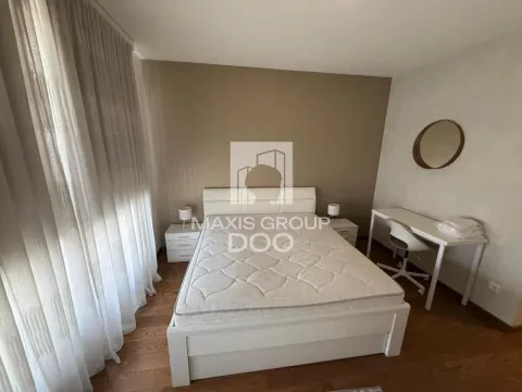 Rent, two bedroom apartment, 56m², Savski Venac, Beograd - image 10