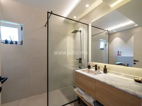 Prodaja, dvosoban stan, 122m², Tivat, Crna Gora - image 14