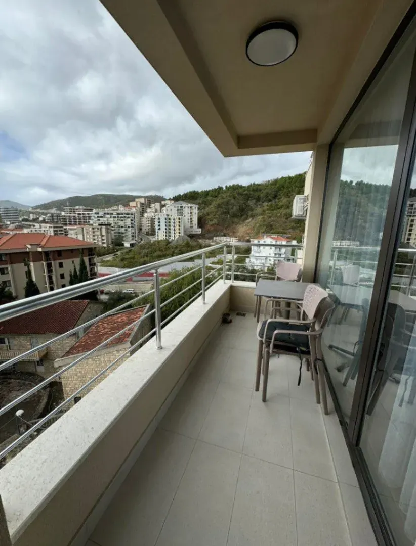 Sale, one bedroom apartment, 52m², Bečići, Budva
