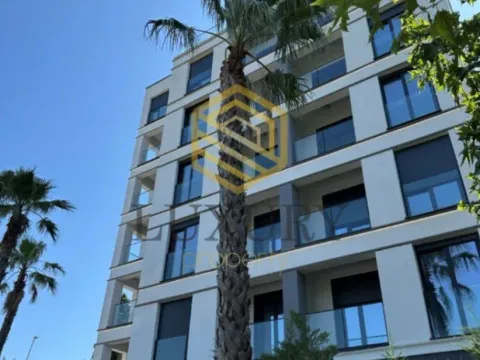 Izdavanje, trosoban stan, 111m², Zagorič, Podgorica - image 1