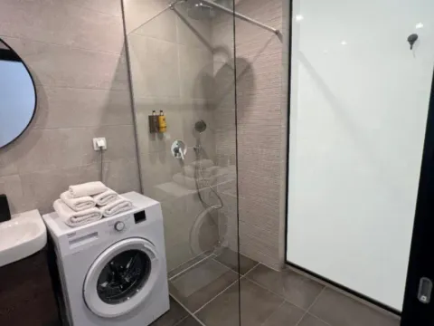 Izdavanje, garsonjera, 38m², Soho City, Bar - image 2