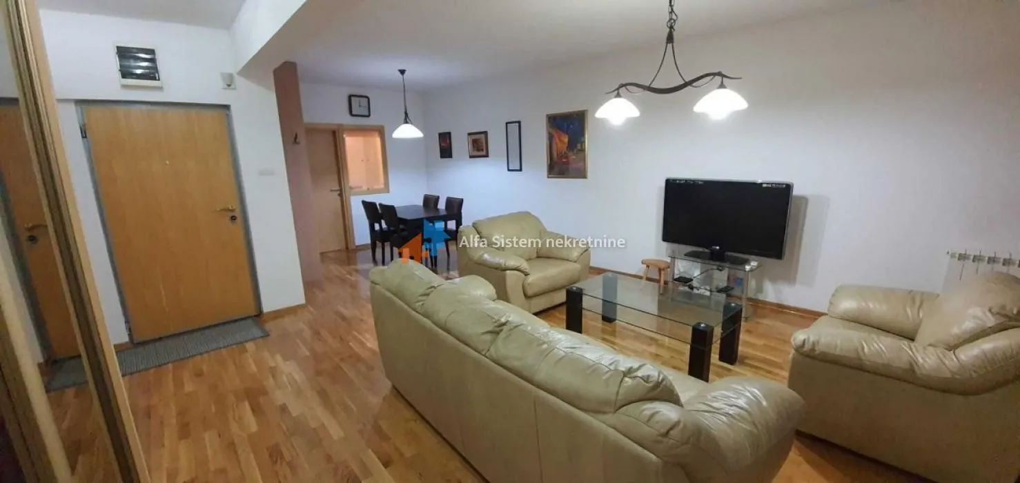 Izdavanje, trosoban stan, 86m², Vračar Hram, Vračar Sve Podlokacije