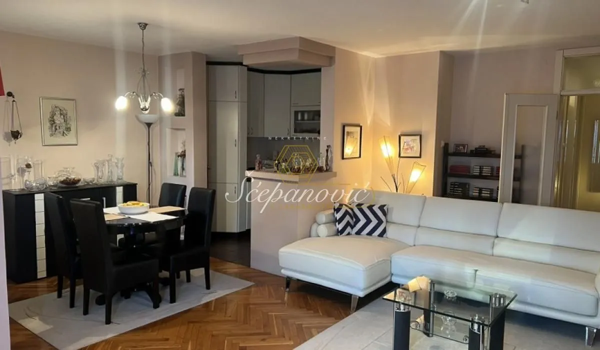 Prodaja, trosoban stan, 85m², Bulevar Oslobodjenja, Novi Sad Sve Podlokacije