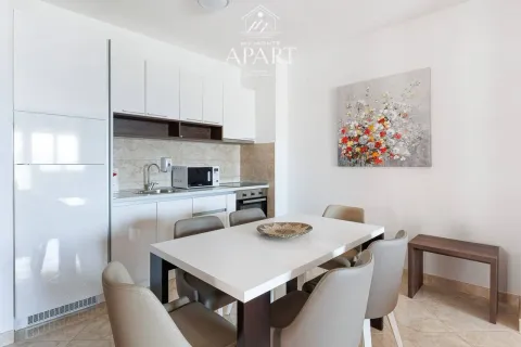 Rent, two bedroom apartment, 100m², Bečići, Budva - image 8