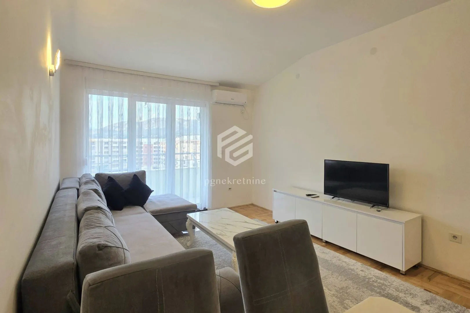 Rent, one bedroom apartment, 50m², Stari Aerodrom, Podgorica