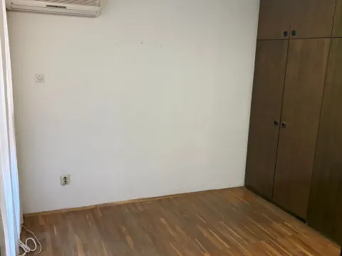 Izdavanje, trosoban stan, 75m², Blok 5, Podgorica - image 8