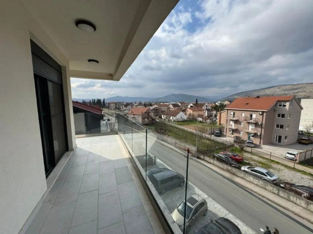 Izdavanje, trosoban stan, 130m², Dalmatinska ulica, Podgorica