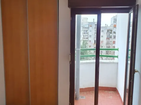 Prodaja, trosoban stan, 105m², Blok 6, Podgorica - image 4