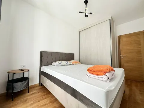 Rent, one bedroom apartment, 45m², Bečići, Budva - image 15