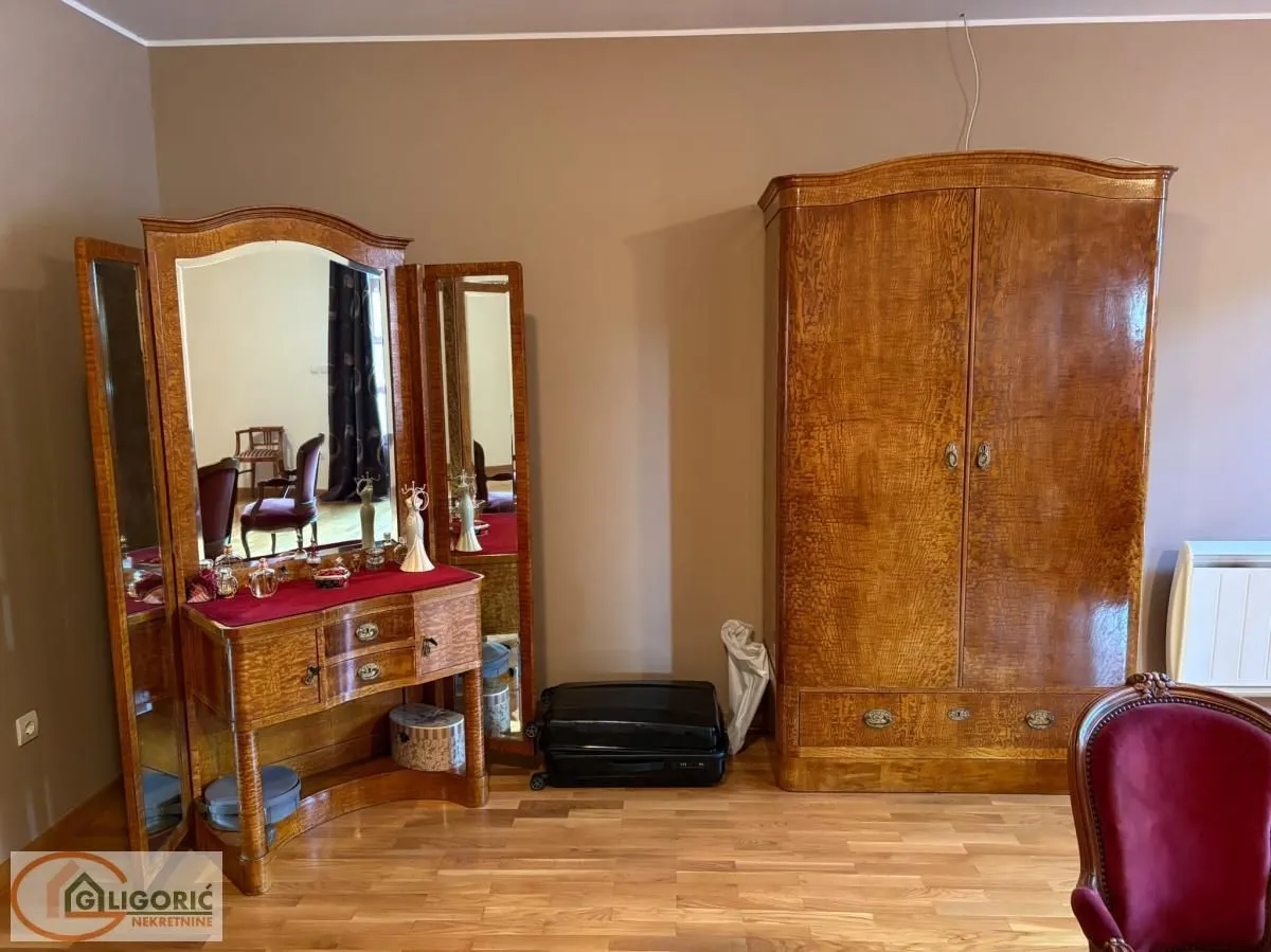 Prodaja, kuća, 730m², Pančevo, Srbija