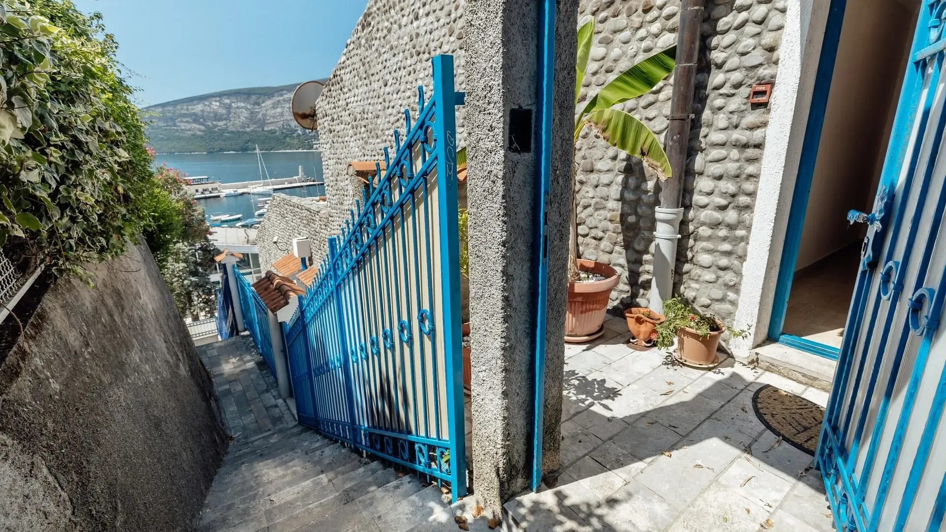 Prodaja, trosoban stan, 244m², Centar, Herceg Novi