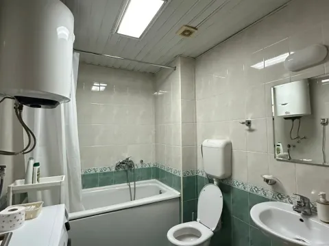 Izdavanje, jednosoban stan, 43m², Preko Morače, Podgorica - image 14