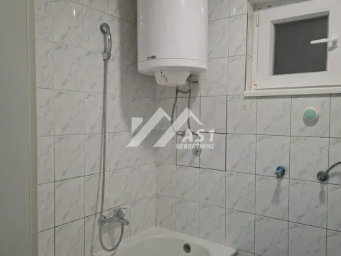 Izdavanje, dvosoban stan, 60m², Centar, Novi Sad - image 7