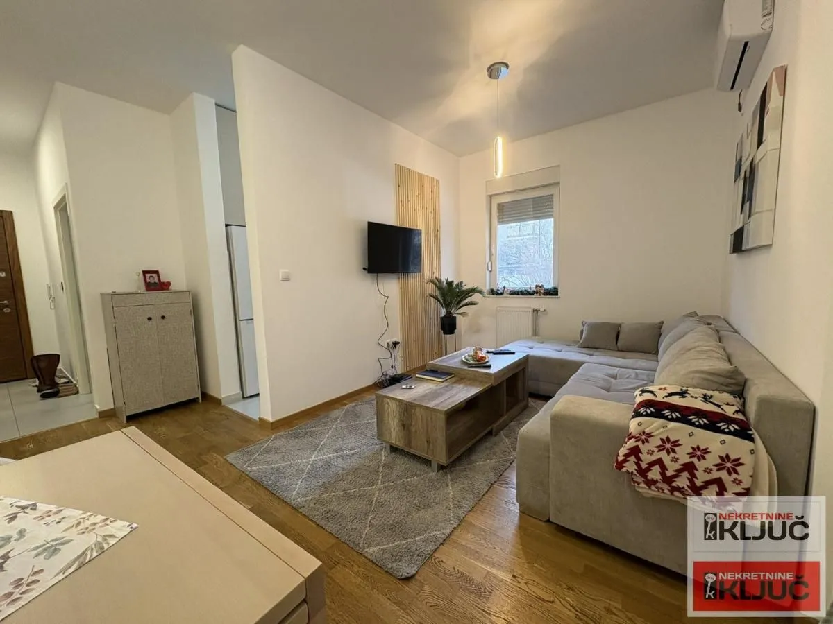 Prodaja, jednosoban stan, 39m², Rotkvarija, Novi Sad Sve Podlokacije