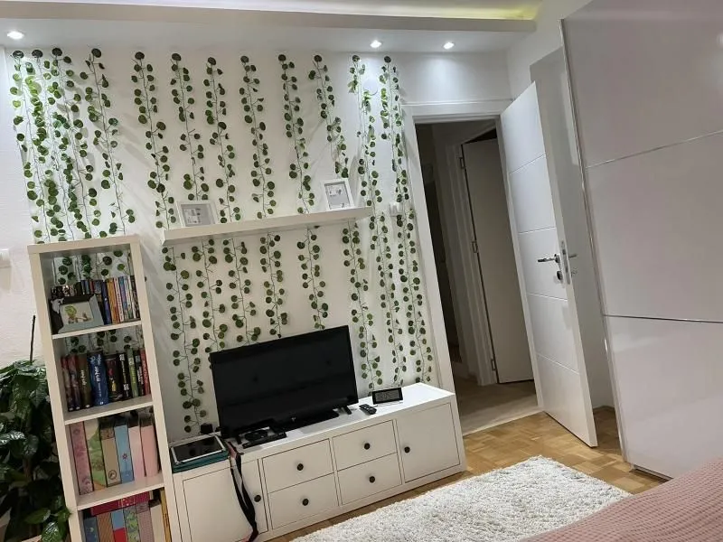 Izdavanje, četvorosoban stan, 100m², Vračar Sve Podlokacije, Beograd