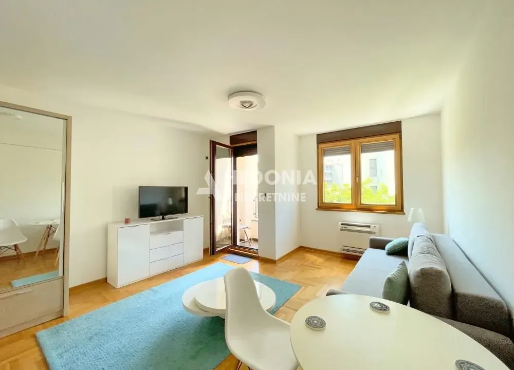 Rent, one bedroom apartment, 30m², Stari Grad, Beograd