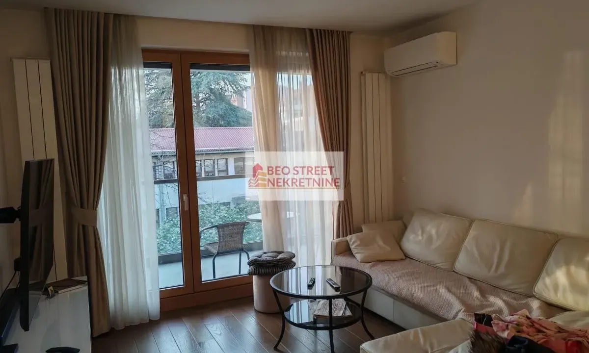 Izdavanje, dvosoban stan, 52m², Voždovac Sve Podlokacije, Beograd