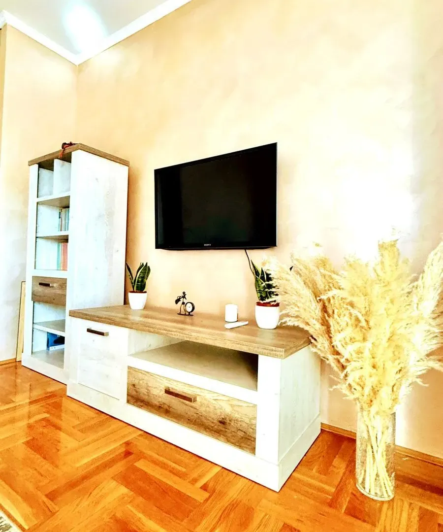 Izdavanje, kuća, 30m², Tuški Put, Podgorica