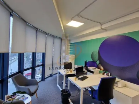 Izdavanje, poslovni prostor, 256m², Bulevar Oslobodjenja, Novi Sad Sve Podlokacije - image 3