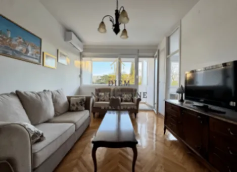 Izdavanje, dvosoban stan, 65m², Podgorica, Crna Gora