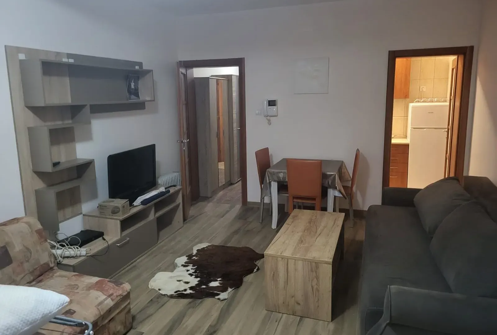 Izdavanje, garsonjera, 39m², Budva, Crna Gora