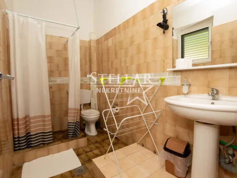 Izdavanje, kuća, 200m², Budva, Crna Gora - image 10