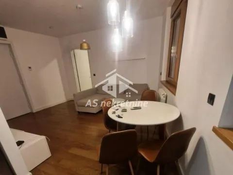 Stan in Južni Bulevar