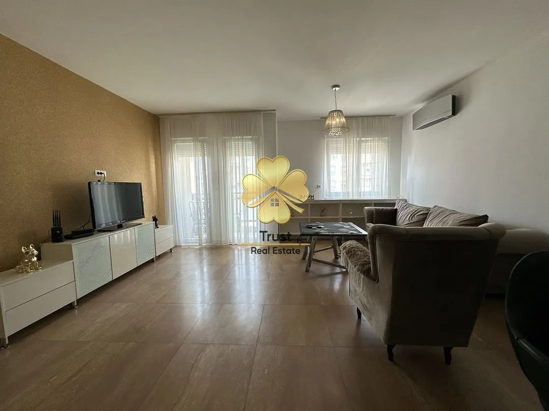 Izdavanje, jednosoban stan, 65m², City Kvart, Podgorica