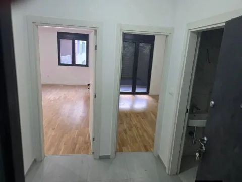Sale, one bedroom apartment, 43m², Stari Aerodrom, Podgorica - image 4