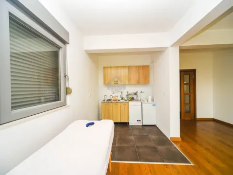 Izdavanje, trosoban stan, 77m², Zabjelo, Podgorica - image 4