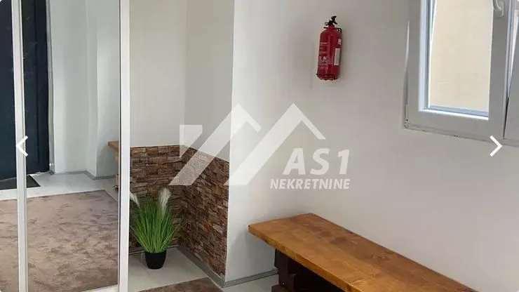 Izdavanje, jednosoban stan, 43m², Centar, Novi Sad