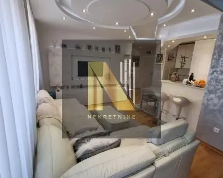 Izdavanje, četvorosoban stan, 98m², Centar, Novi Sad - image 2