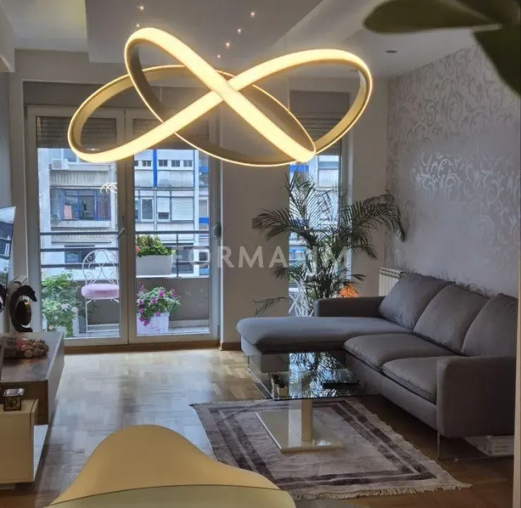 Izdavanje, dvosoban stan, 54m², Crveni Krst, Beograd