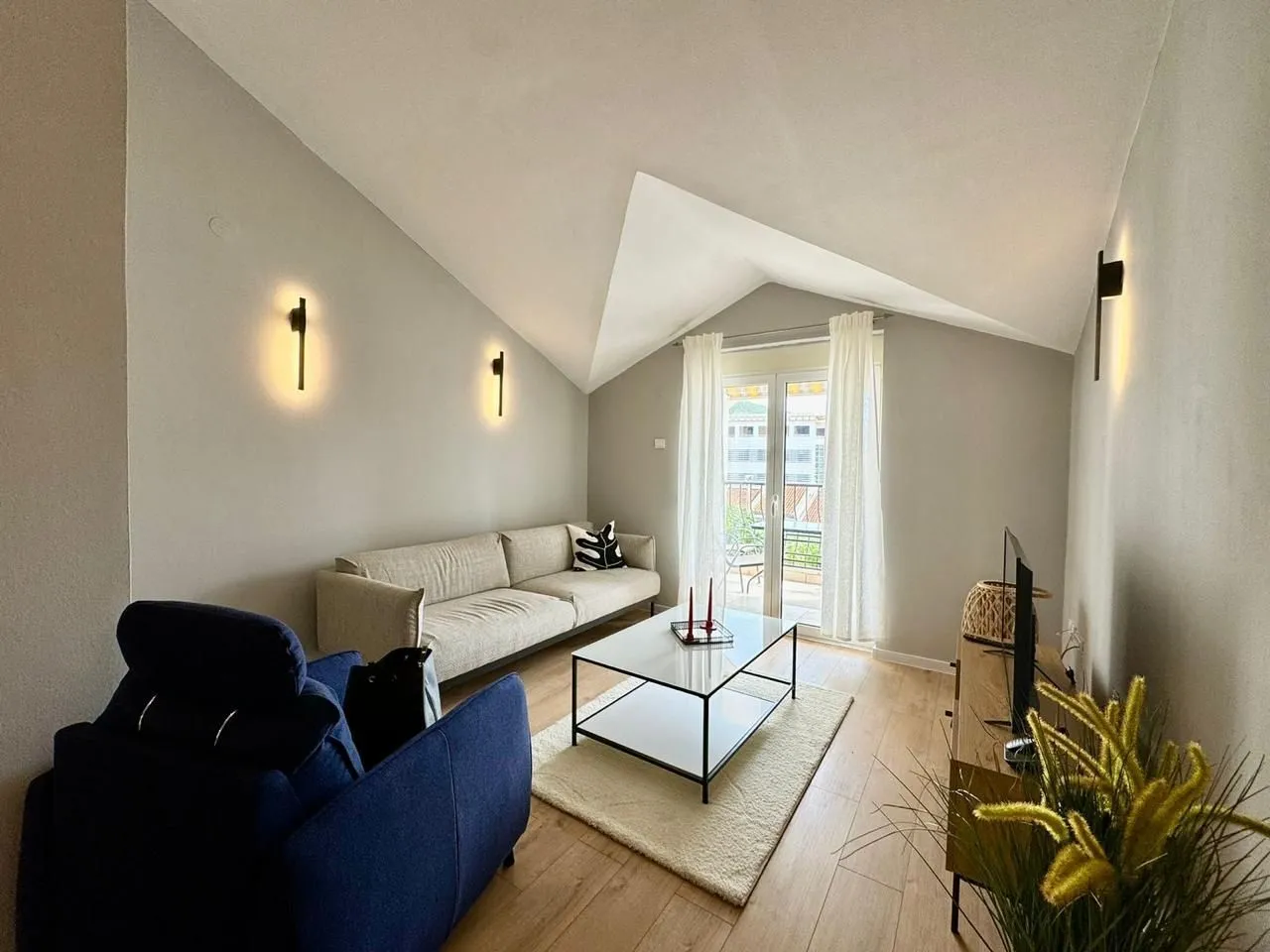 Rent, two bedroom apartment, 65m², Budva, Crna Gora
